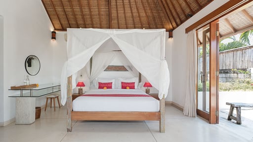 Villa Ku Tama Bedroom 1