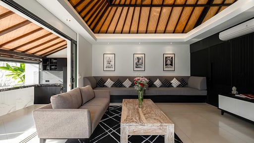 Villa Kubu Dewi Sri Living room 2