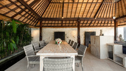 Villa Kubu Dewi Sri Dining area 2