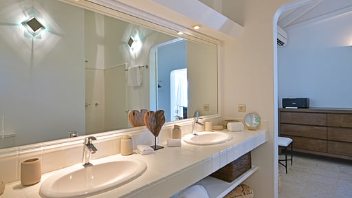 Villa Kumara Schlafzimmer 1