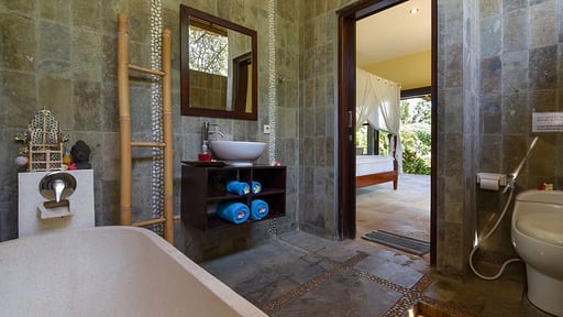 Villa Kundalini Ayu Bedroom 1