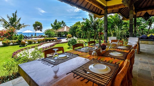 Villa Kundalini Ayu Dining area