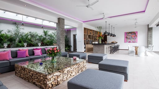 Villa Kundalini Living room