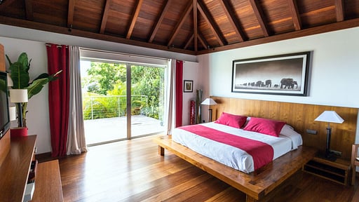 Villa Kyreve Bedroom 1