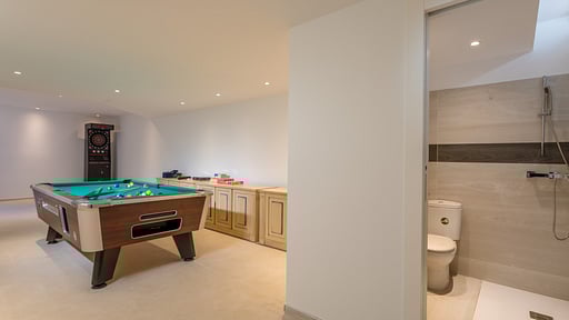 Villa L'Esplendor Billiard