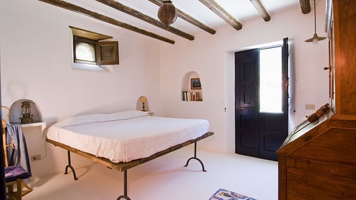 Villa L' Ulivo di Pollara Schlafzimmer 1