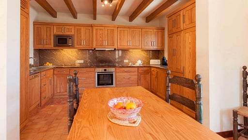 Villa La Cala Dining area 2