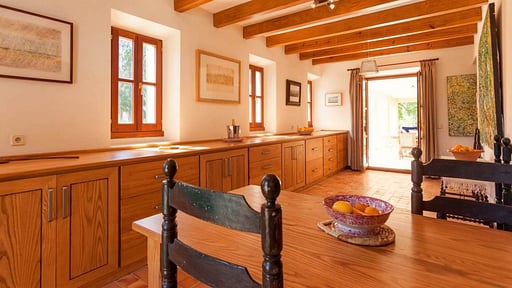 Villa La Cala Dining area 2