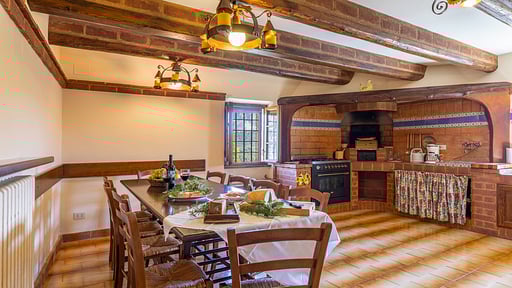 Villa La Cappella Dining area