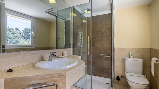 LA COMA Schlafzimmer 1