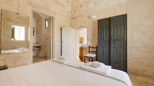 Villa La Dialma Bedroom 1