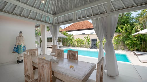 Villa La Dolce Dining area