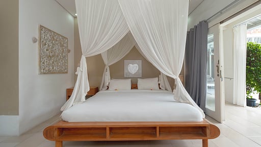 Villa La Dolce Bedroom 1