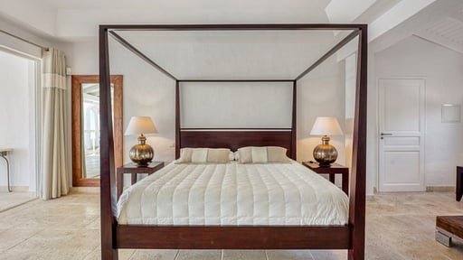 Villa La Favorita Schlafzimmer 1
