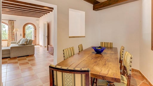 Villa La Font D'Alt Dining area