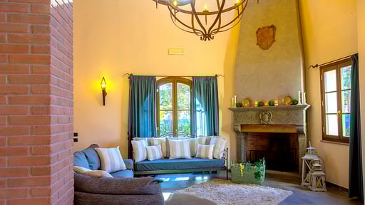 Villa La Lestra Salon