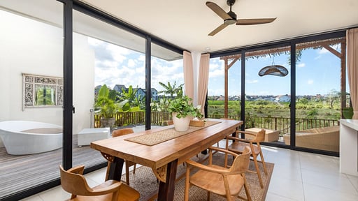 Villa La Paz Dining area