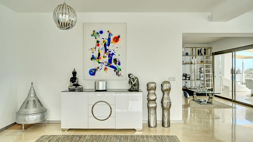 Villa La Pearl Salon