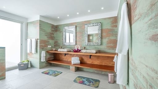 Villa La Perla Bianca Bedroom 
