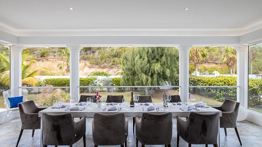 Villa La Perla Palais Dining area 1