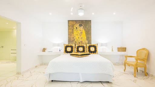 Villa La Perla Palais Bedroom 1