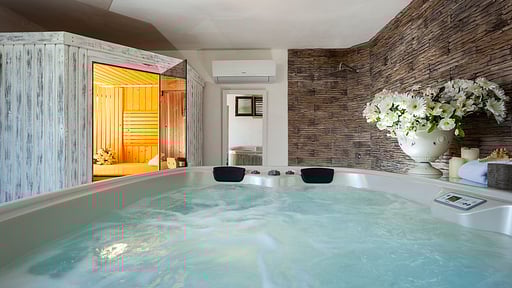 La Pigna Bianca Jacuzzi