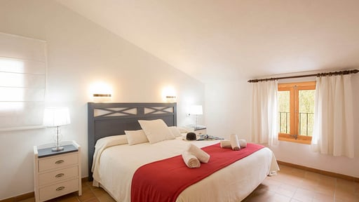 Villa La Rovina Tramuntana Bedroom 1