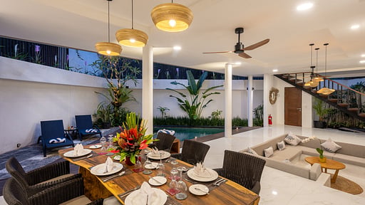 Villa La Sirena Dining area