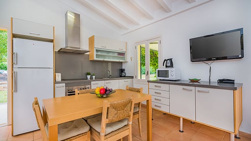 Villa La Sort 140 Dining area