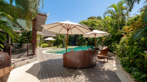 Villa LA TA Swimming pool 2