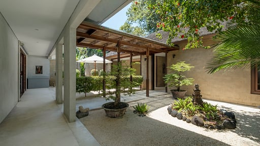 Villa LA TA Garden