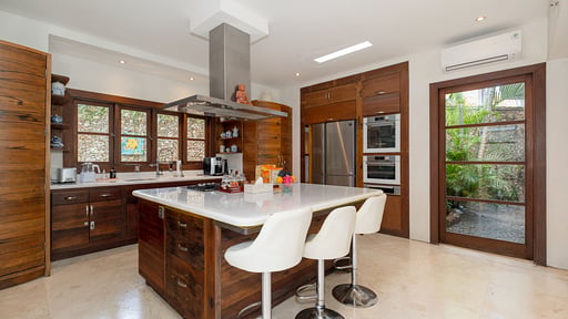 Villa LA TA Kitchen