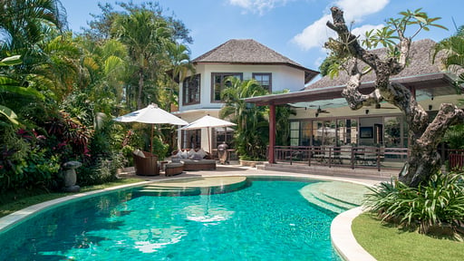 Villa LA TA Swimming pool 2