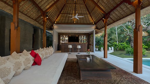 Villa LA TA Bar