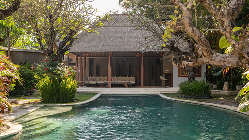 Villa LA TA Swimming pool 1