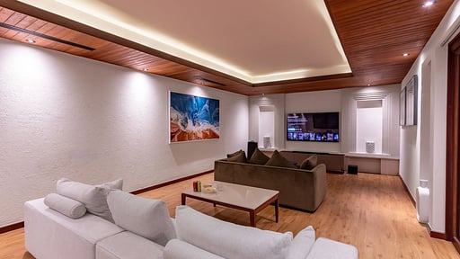 Villa La Thalé Media room