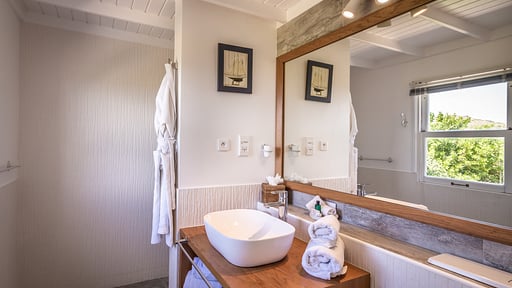 Villa La Vie en Rose Bedroom 4