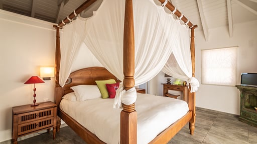 Villa La Vie en Rose Bedroom 5