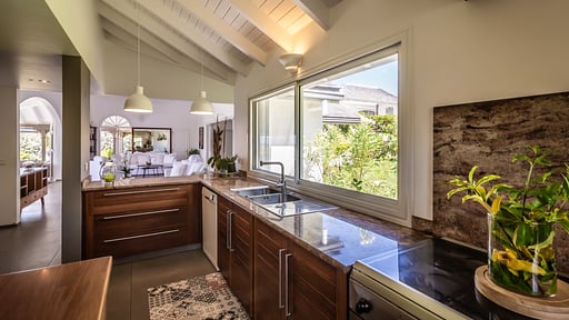 Villa La Vie en Rose Kitchen