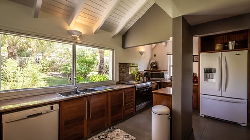 Villa La Vie en Rose Kitchen