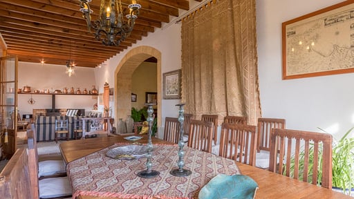 Villa Laexus Dining area