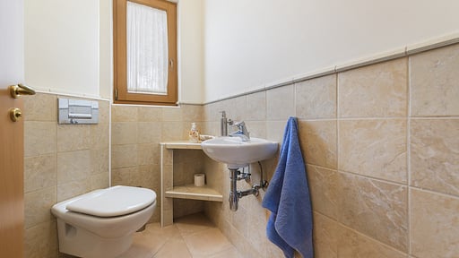 Villa Lago Bedroom 2