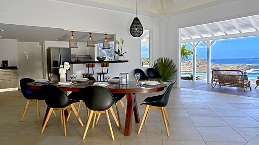Villa Lagon Bleu Dining area