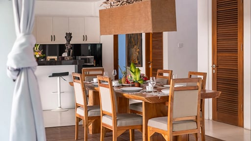 Villa Lagoon Canggu Dining area