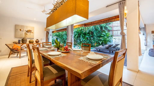 Villa Lagoon Canggu Dining area