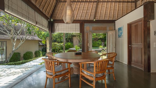 Villa Lalita Dining area