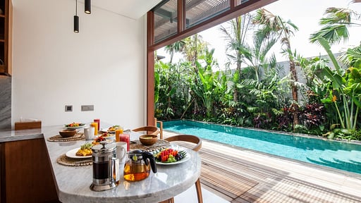 Villa Laluna Dining area