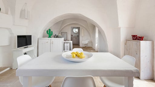 Villa Lamia Madreperla Dining area