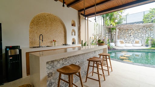 Villa Lamoon Dining area