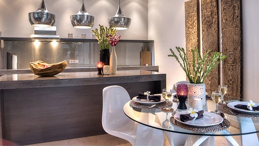 Villa Lanai Dining area